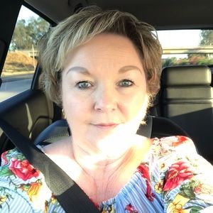 Meet your Posher, Debbie